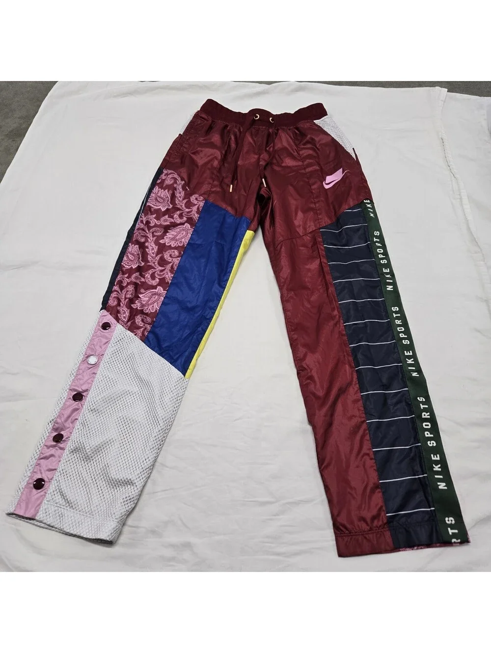 Sz SMALL Women's Nike Sportswear NSW Woven Track Pants Patchwork Snap AR2940-677
